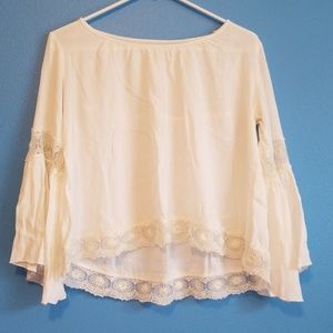 Hollister Fanned Sleeve Shirt